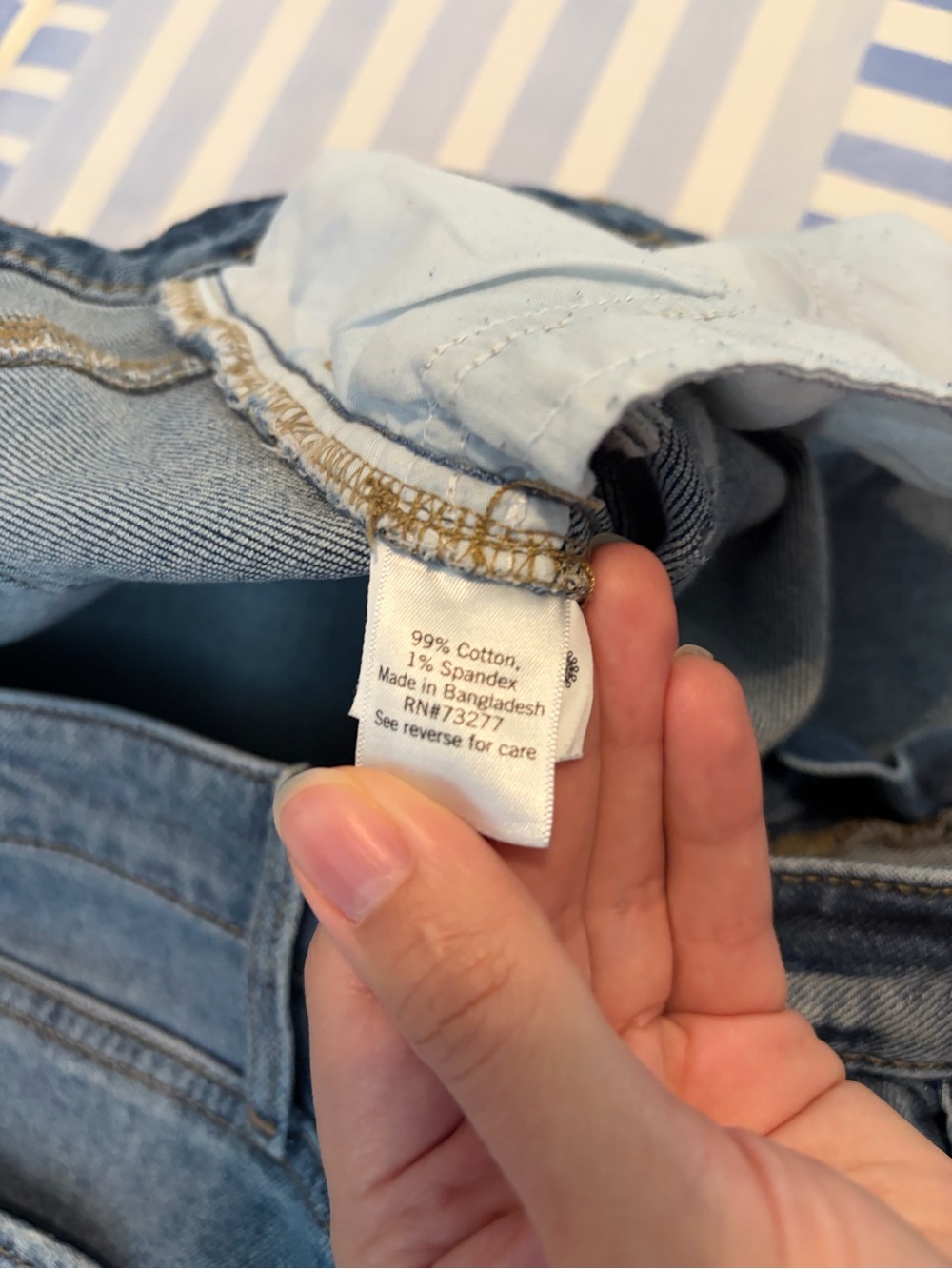 High Rise Mom Jeans - Picture 6 of 7